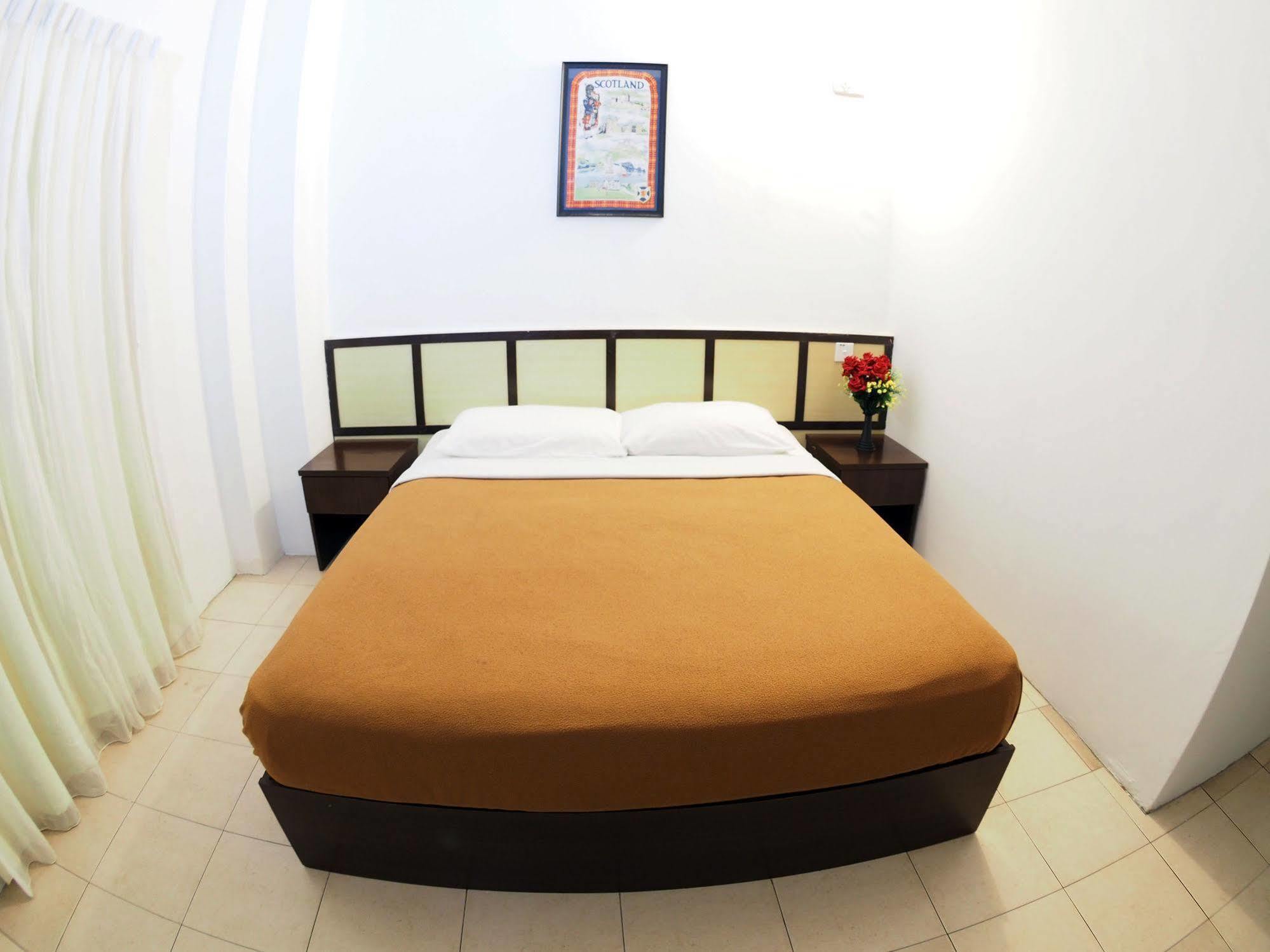Oyo 1192 Hash House Hotel Malacca Exterior foto